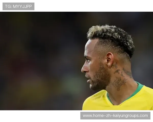 内马尔连续传切配合为巴西赢得多次定位球良机